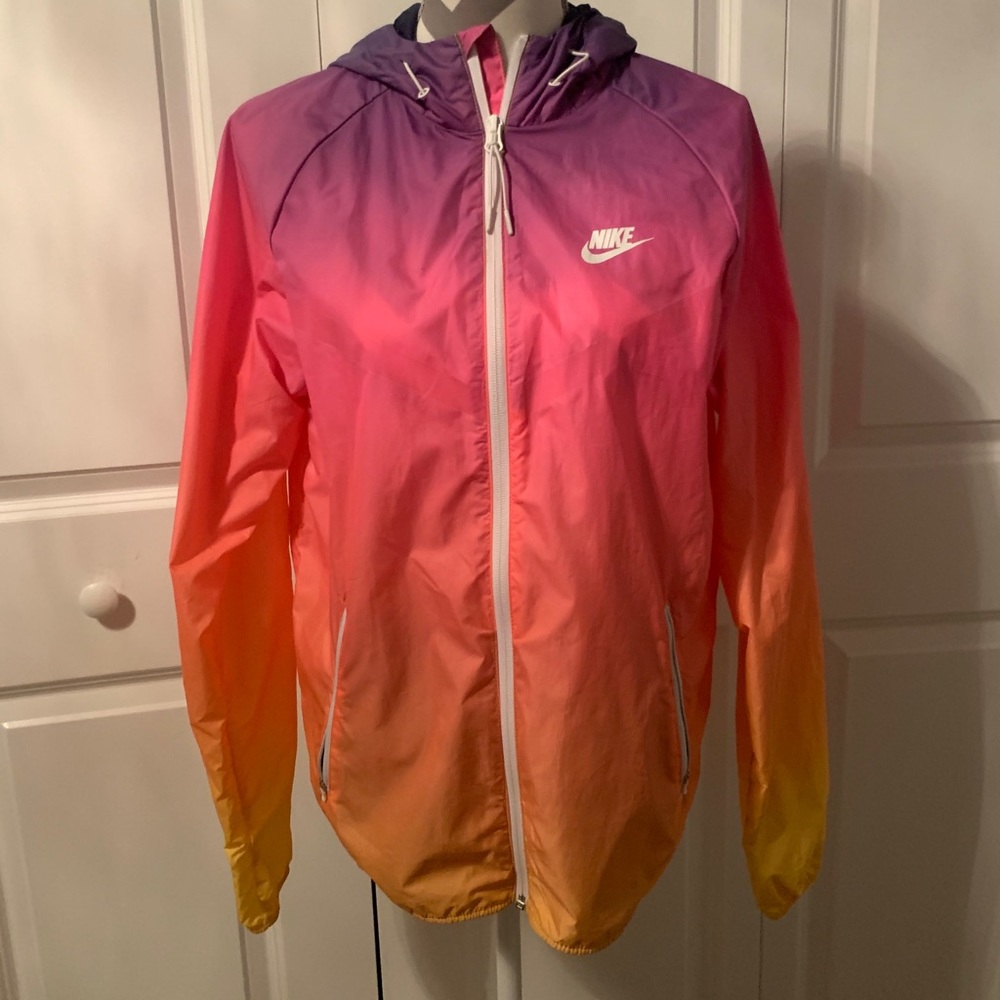 Nike wind breaker jacket